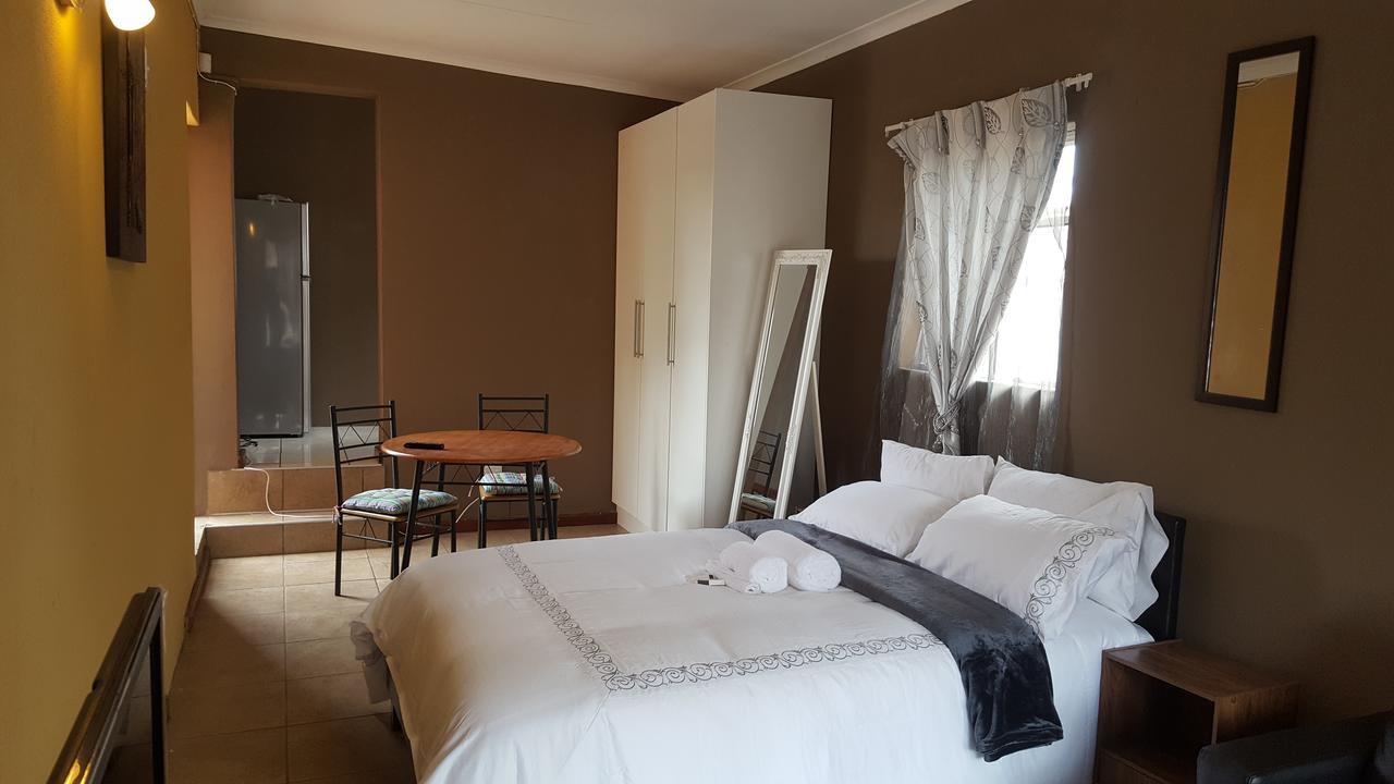Let Us Accomodation Іст-Лондон Екстер'єр фото